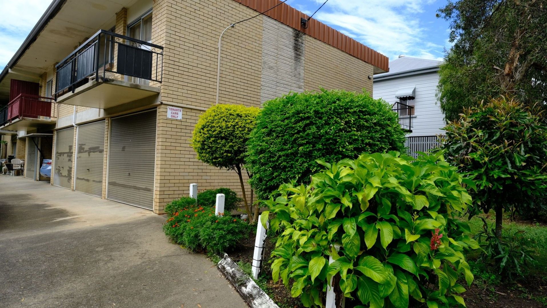 1 bedrooms Apartment / Unit / Flat in 3/32 Ernest St GREENSLOPES QLD, 4120