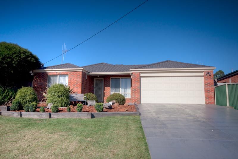 17 Palmer Place, Kyneton VIC 3444, Image 0