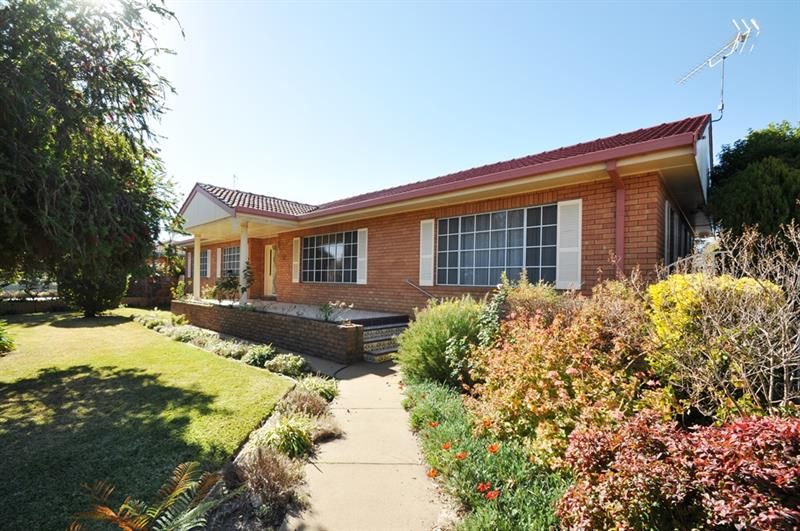 82 Dalton St, Dubbo NSW 2830, Image 0