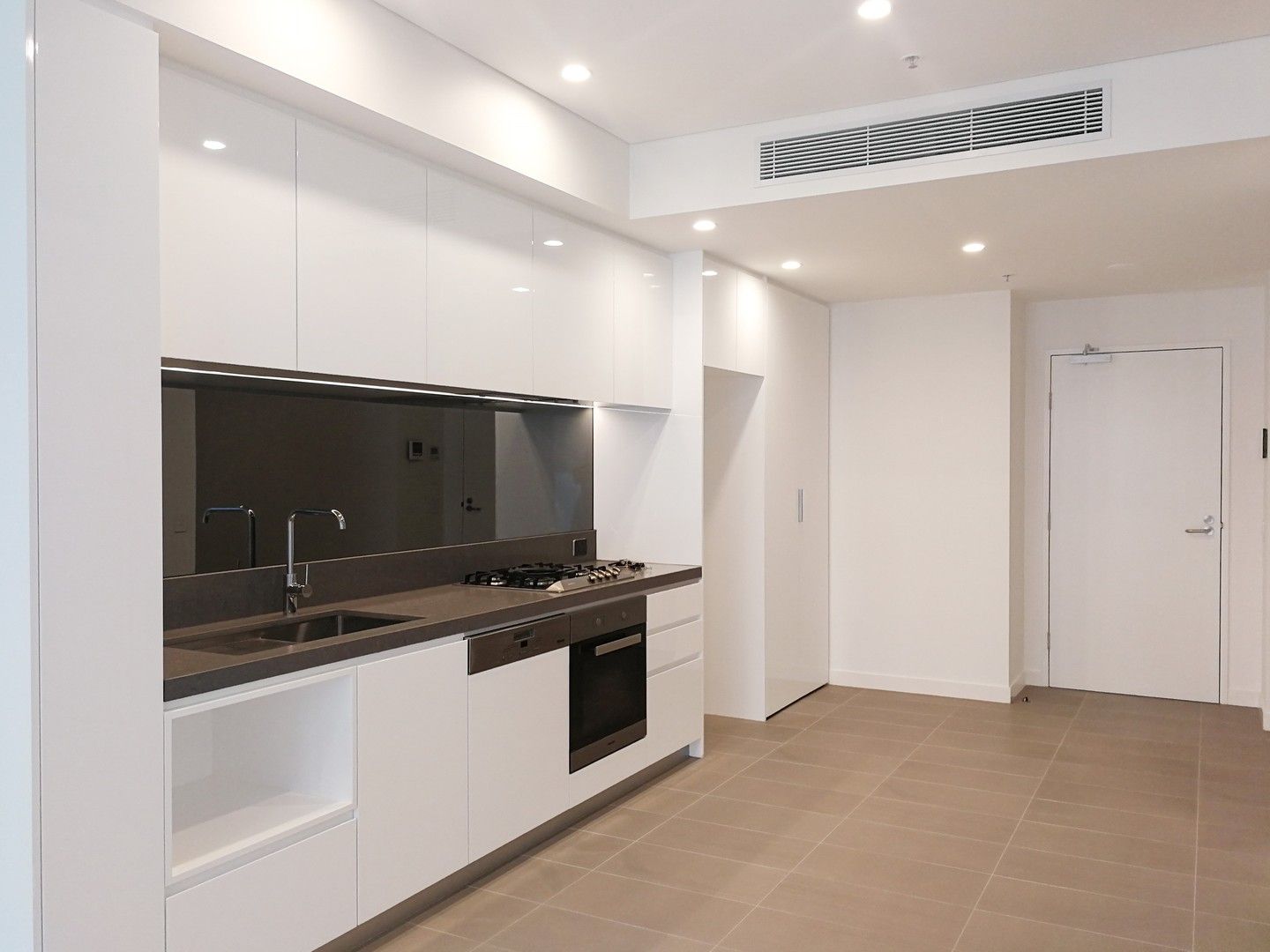 1 bedrooms Apartment / Unit / Flat in 604/150 Pacific Hwy NORTH SYDNEY NSW, 2060