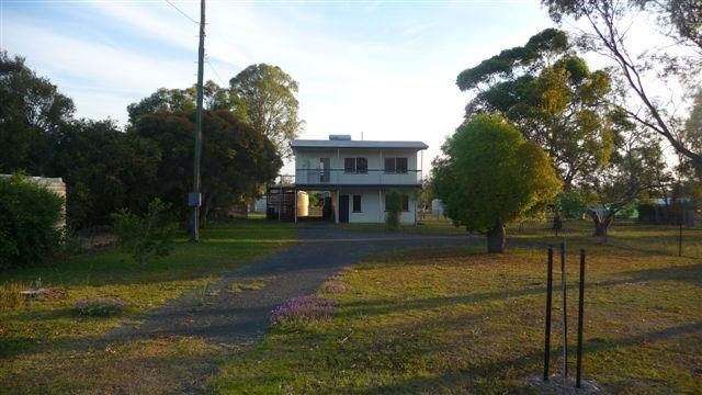 10 Peters Street, GOOMBUNGEE QLD 4354, Image 0