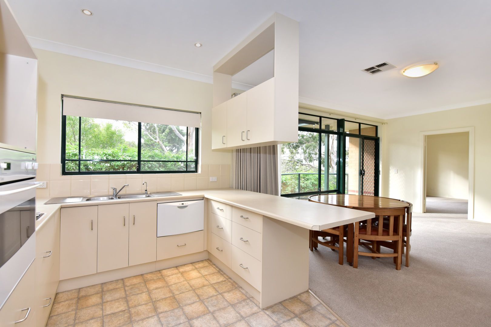 2/13 Laffers Road, Belair SA 5052, Image 2