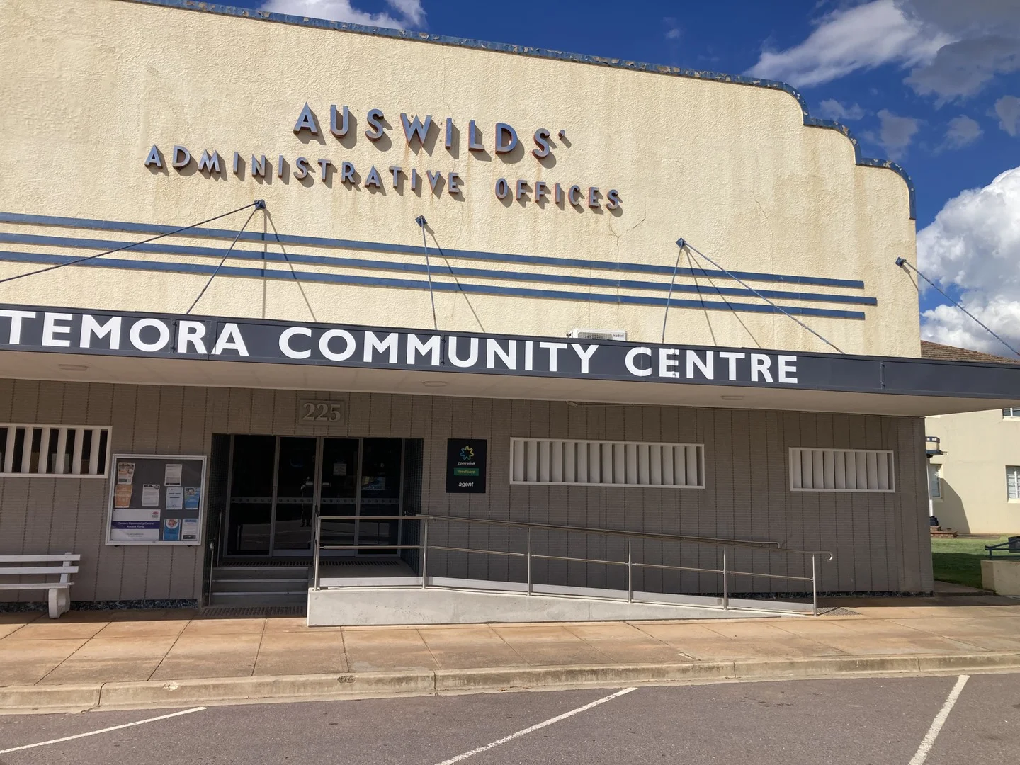 225 Hoskins Street, Temora NSW 2666