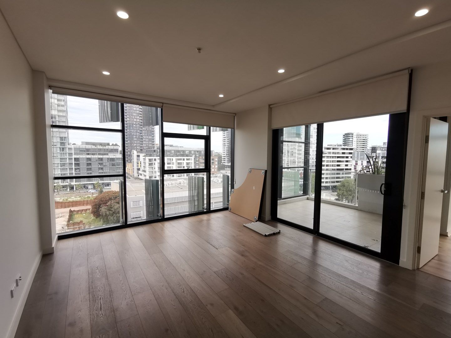 2 bedrooms Apartment / Unit / Flat in 10806/5 Sam sing street WATERLOO NSW, 2017