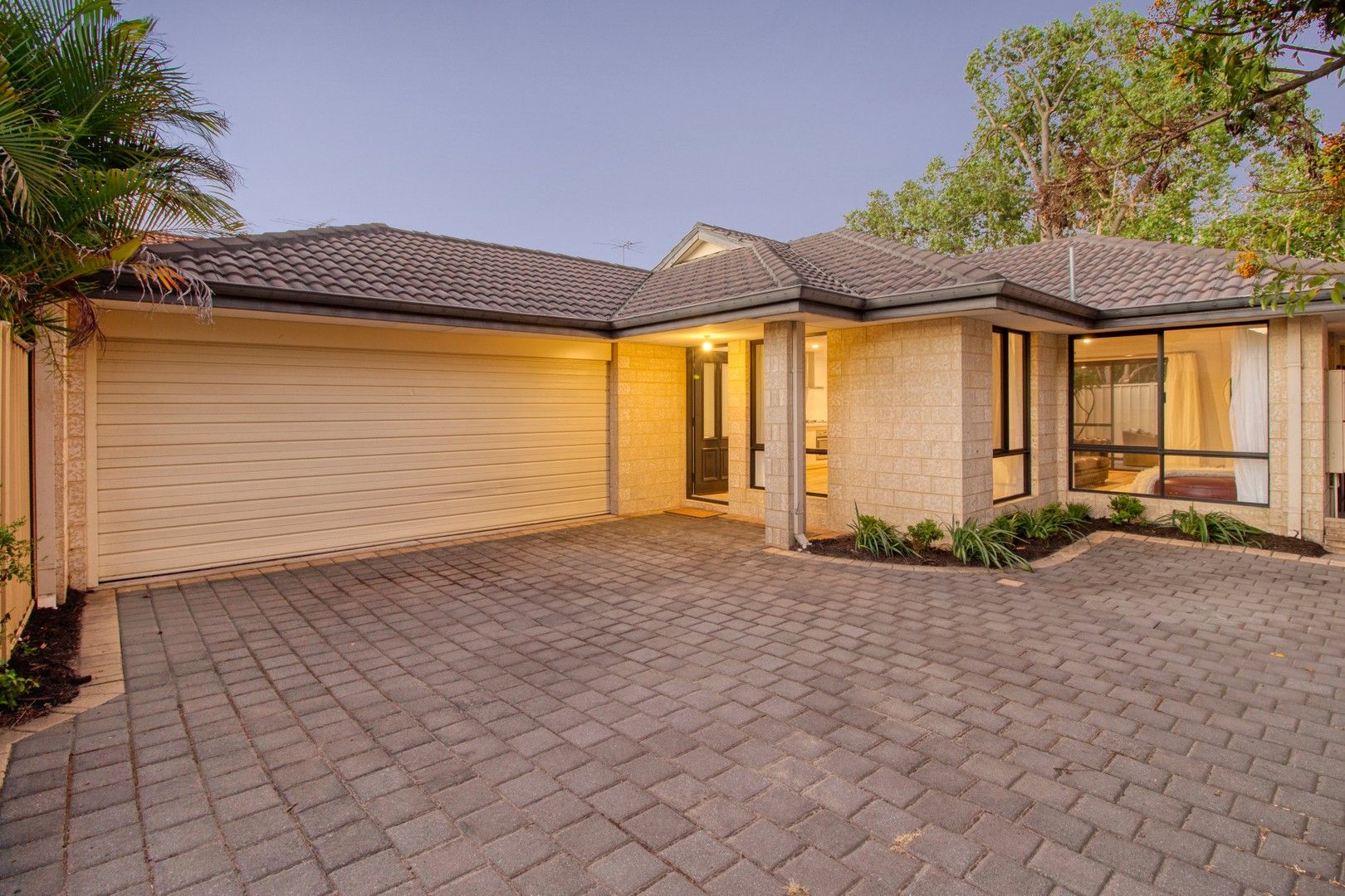 3 bedrooms House in 208B Crawford Road INGLEWOOD WA, 6052