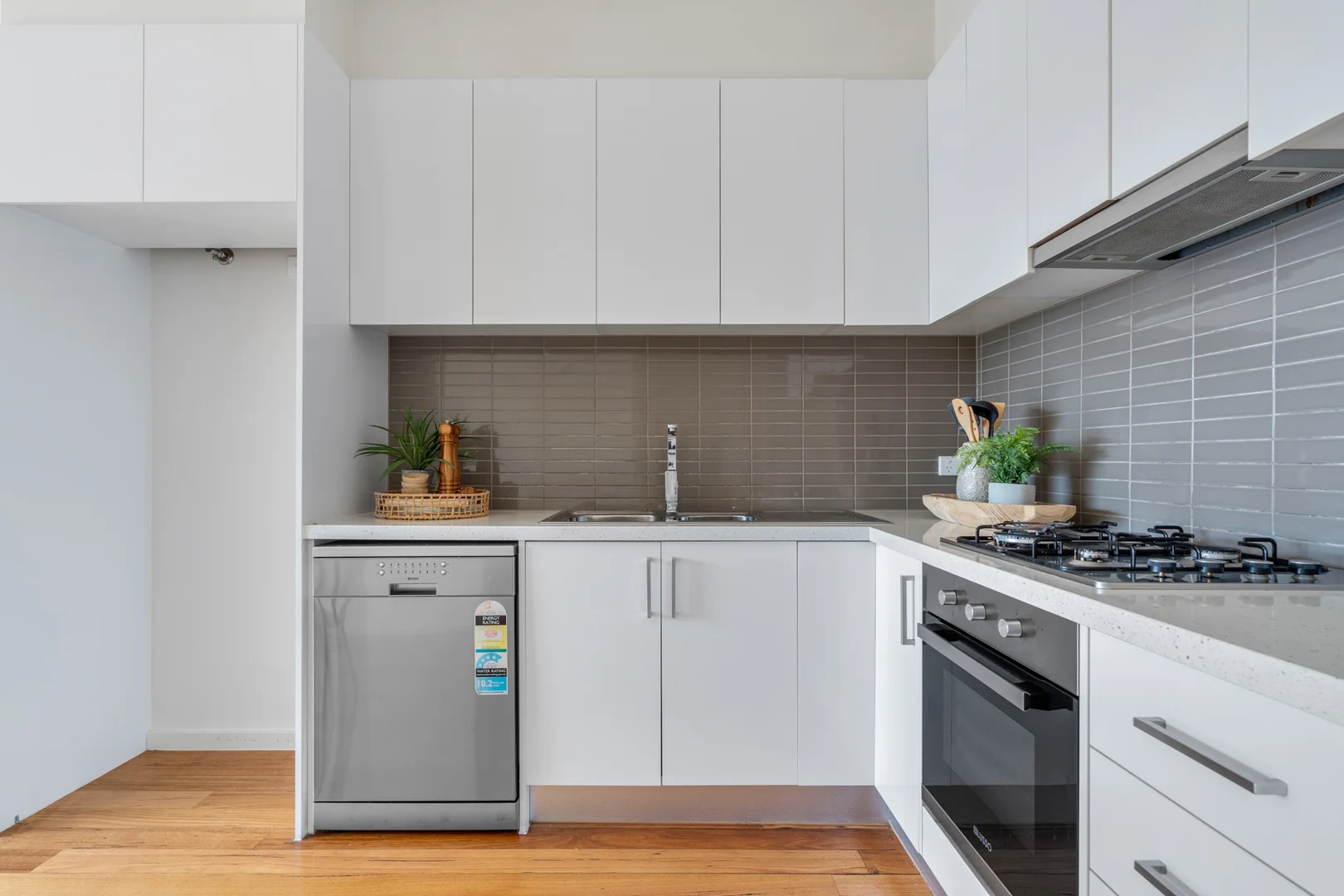 Additional image 4 of 6/166 Waterloo Road, Oak Park VIC 3046