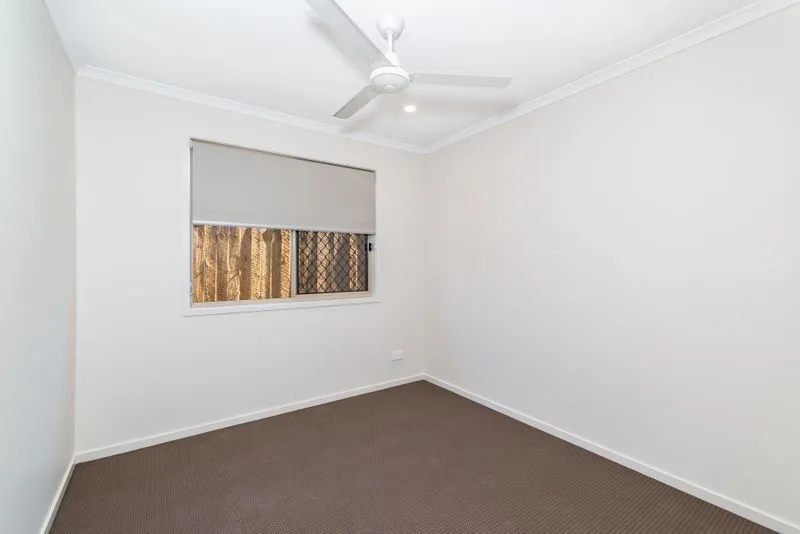 3 BEDROOM DUPLEX- Water included in rent! - View 6