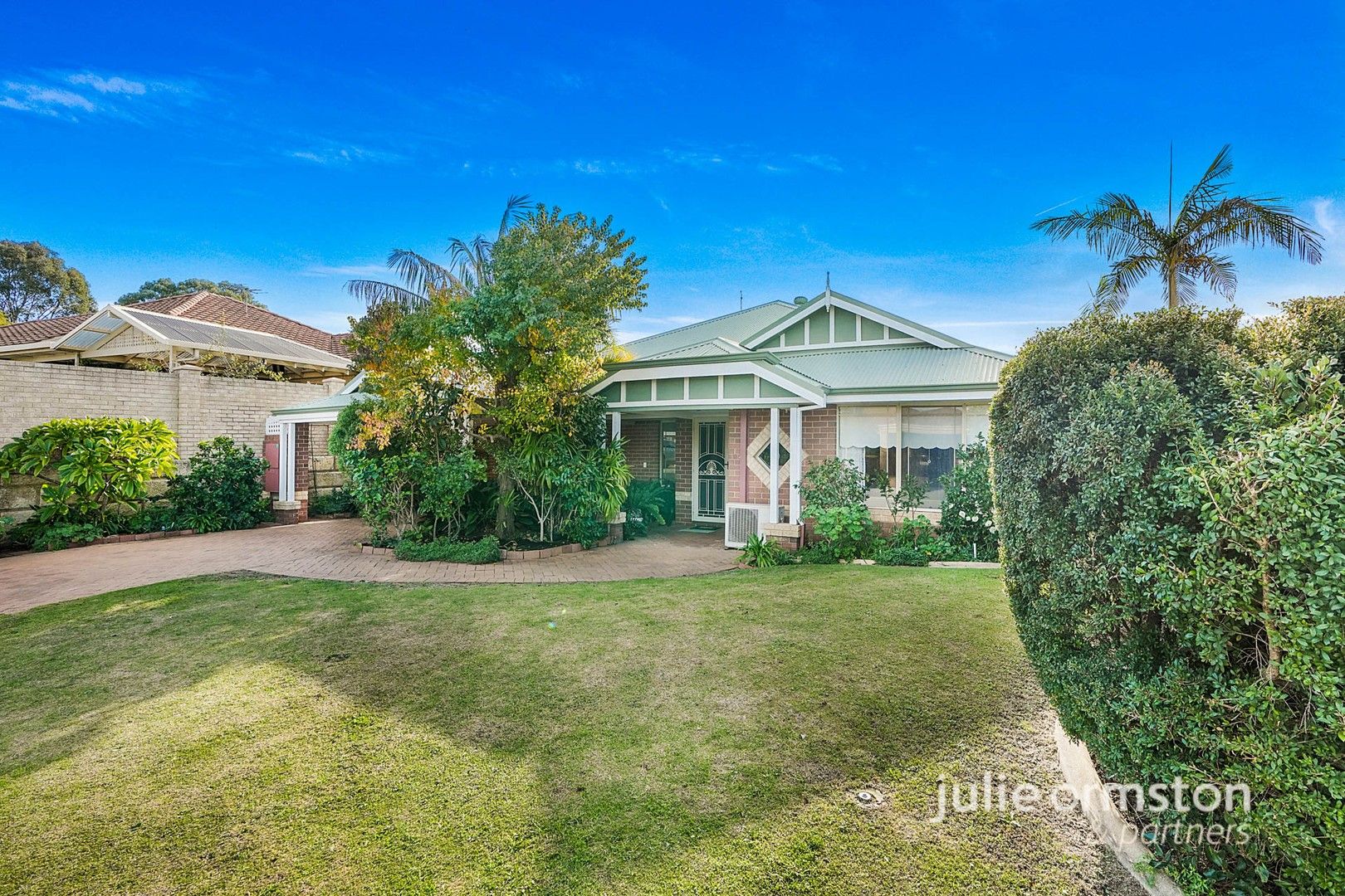 3 bedrooms House in 9 Delonix Circle WOODVALE WA, 6026