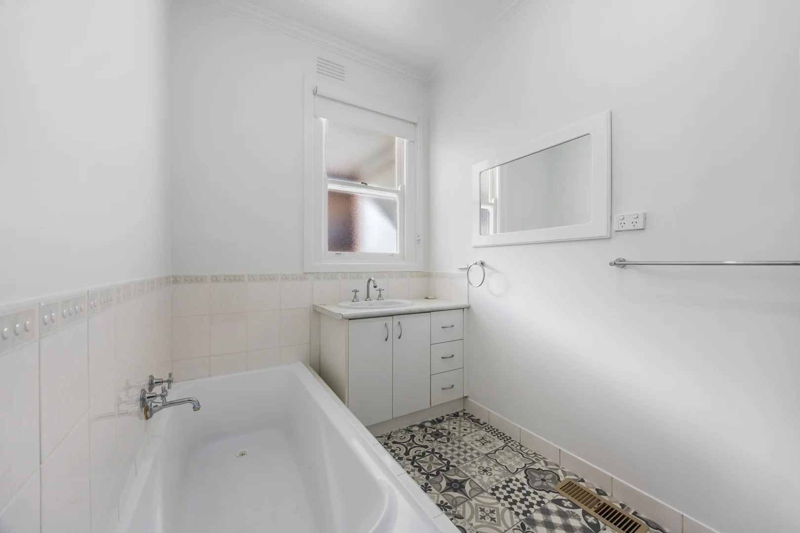 Additional image 9 of 110 Macarthur Street, Soldiers Hill VIC 3350