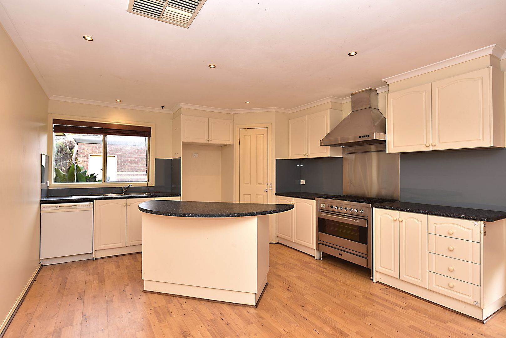 18 Winners Circle, Aspendale Gardens VIC 3195 House For Rent Domain