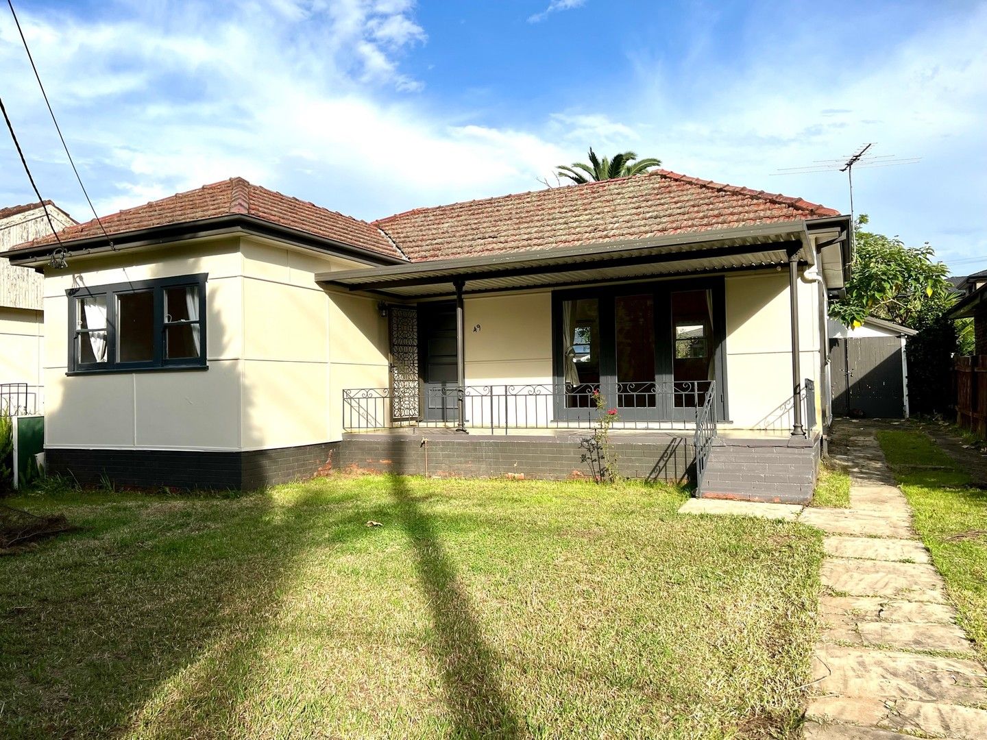 2 bedrooms House in 49A Emert Street WENTWORTHVILLE NSW, 2145