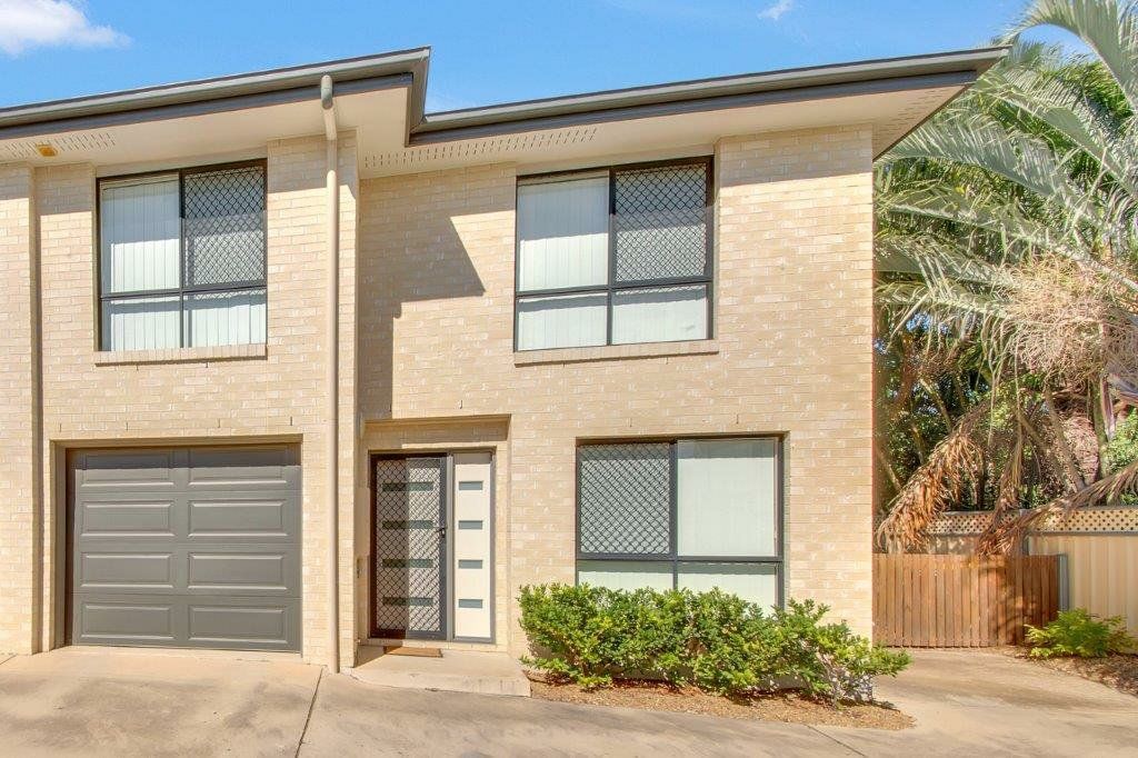 2/11 Walsh Street, South Gladstone QLD 4680, Image 0