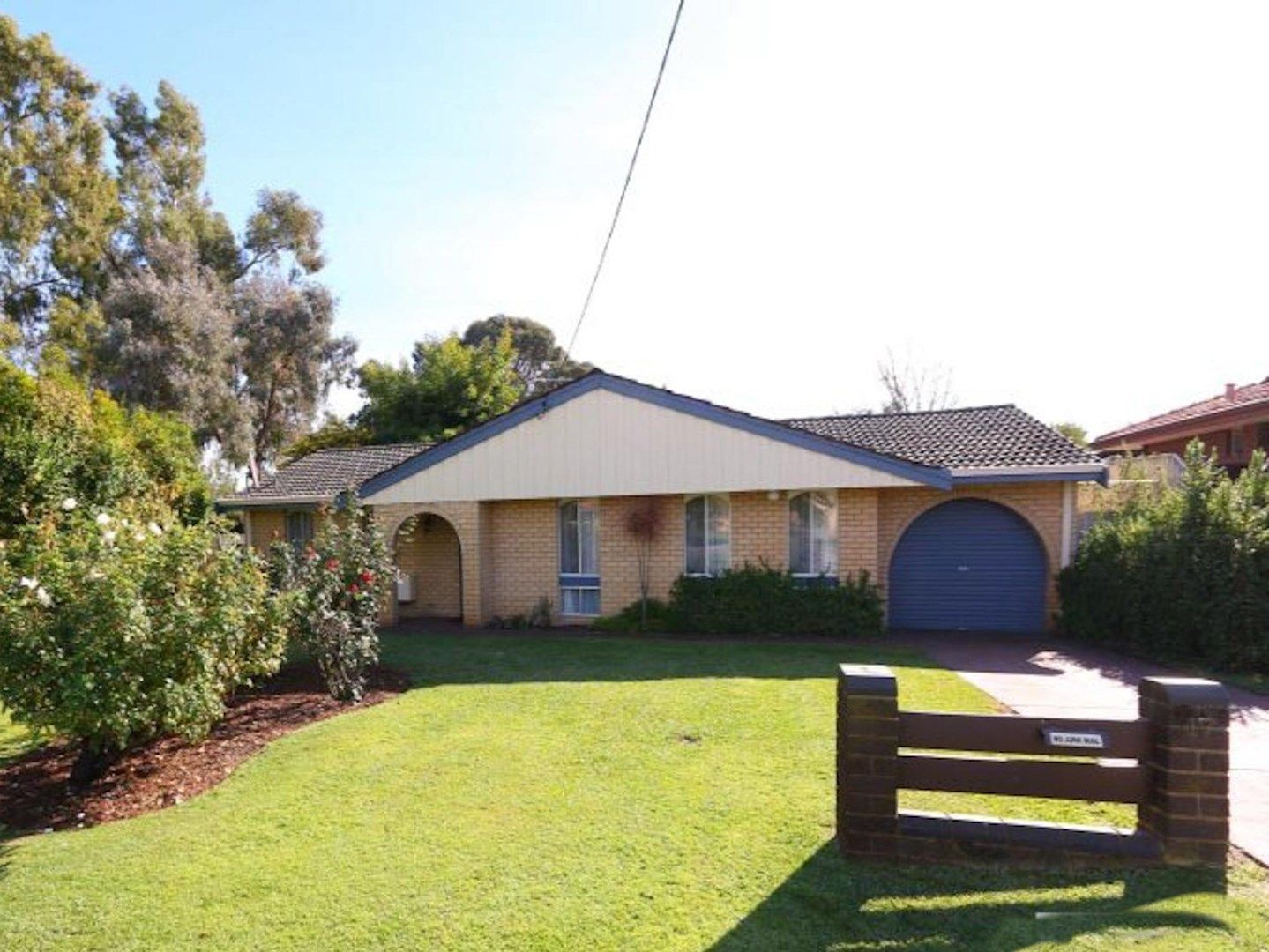 3 bedrooms House in 17 Condor Circle WILLETTON WA, 6155