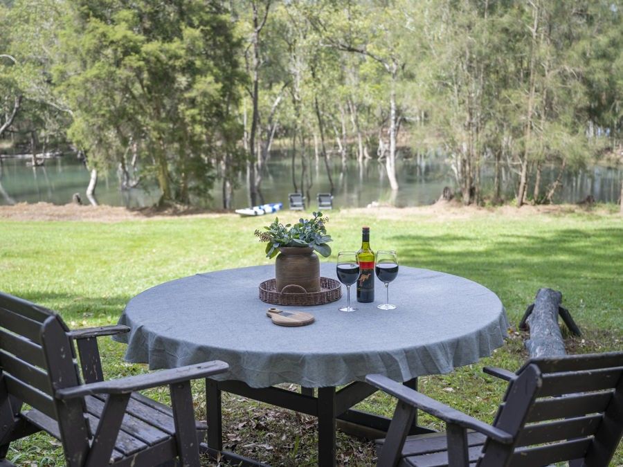 5 bedrooms House in 43 Florence Wilmont Drive NAMBUCCA HEADS NSW, 2448