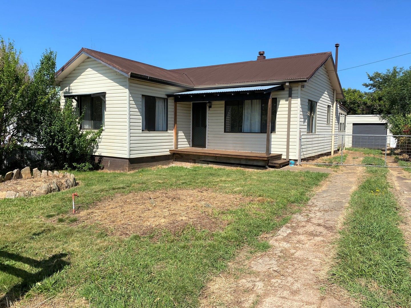 3 bedrooms House in 3 Kearneys Drive ORANGE NSW, 2800