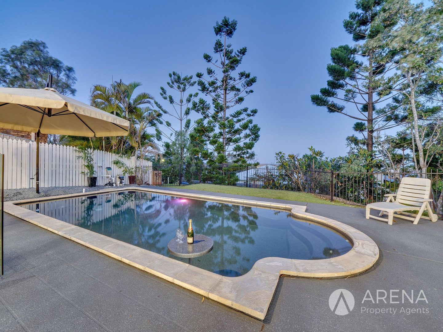 16 Valerie Close, Edens Landing QLD 4207, Image 1