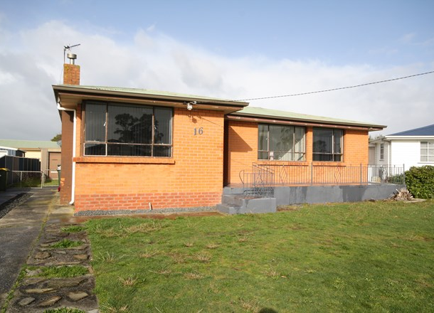 16 Daphne Street, Wynyard TAS 7325