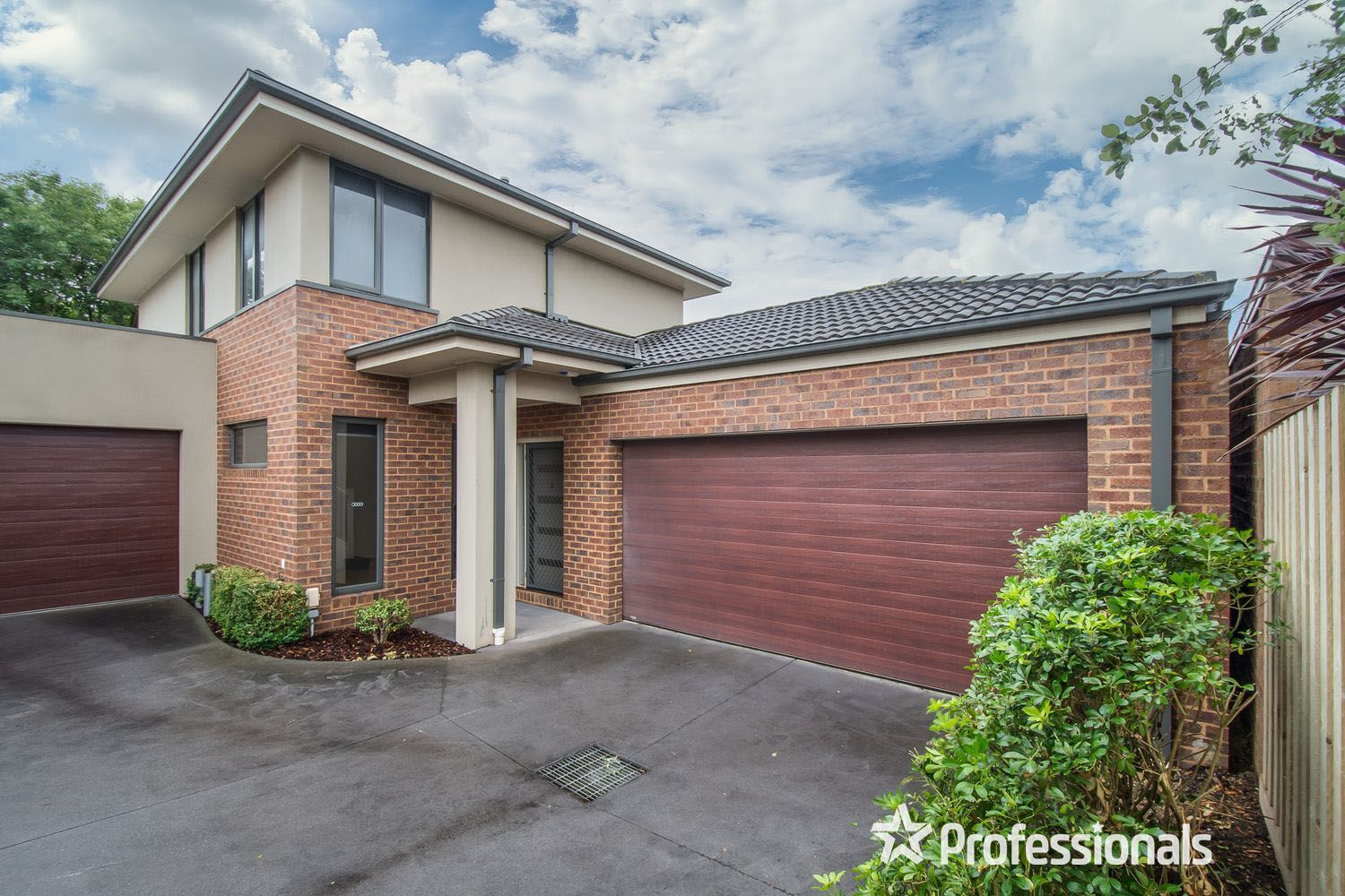 3 bedrooms Townhouse in 3/11 Premier Avenue MITCHAM VIC, 3132