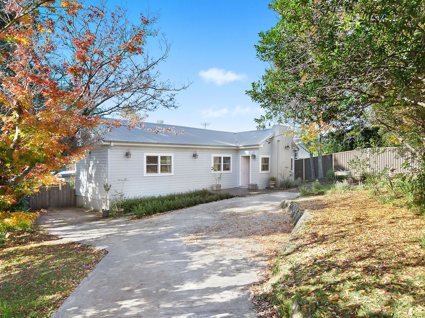 10 Burns Road, Springwood Property History & Address Research Domain