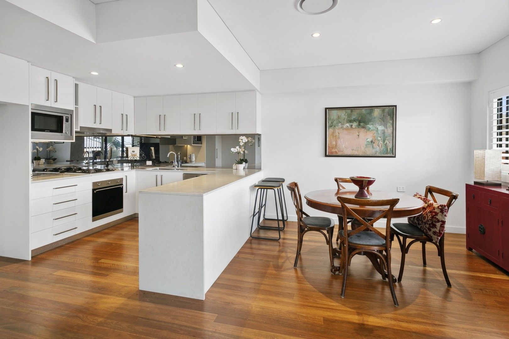 2 bedrooms Apartment / Unit / Flat in 8/36 Wyndora Avenue FRESHWATER NSW, 2096