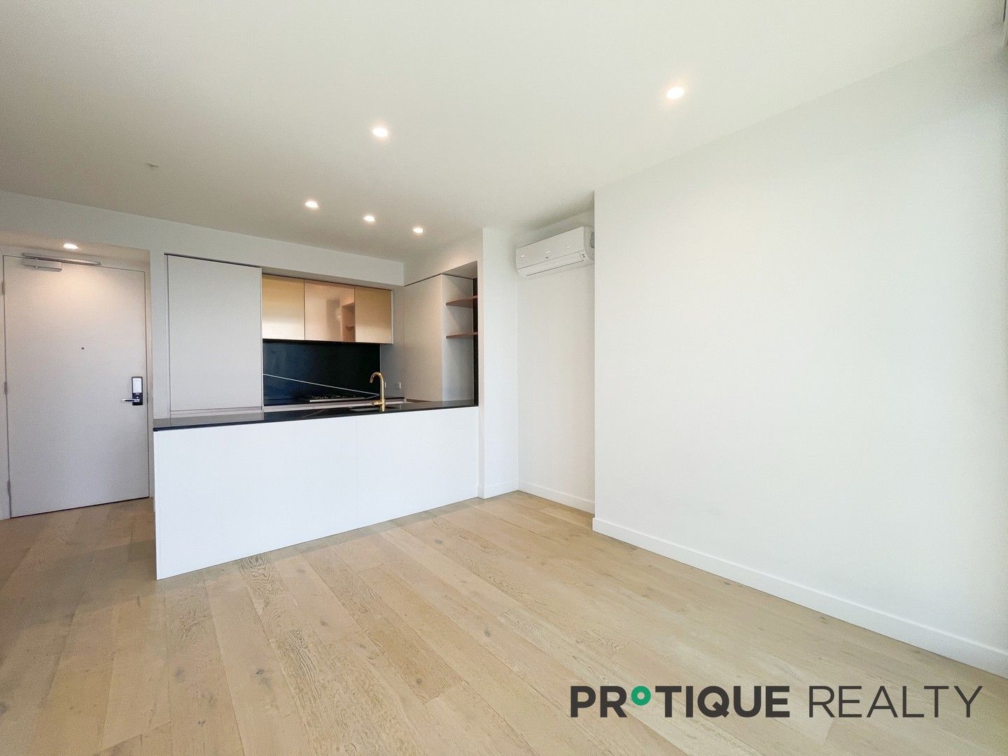 1 bedrooms Apartment / Unit / Flat in 6007/228 Latrobe Street MELBOURNE VIC, 3000