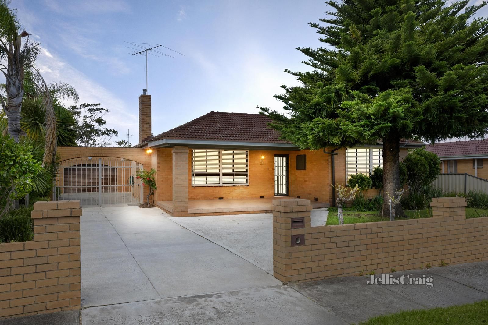 24 Rosenthal Crescent, Reservoir VIC 3073, Image 0