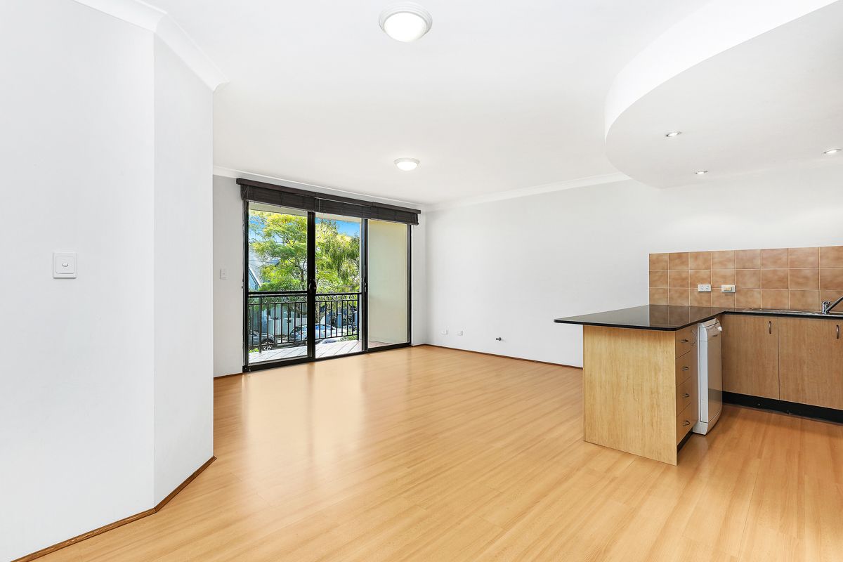 1 bedrooms Apartment / Unit / Flat in 10/240-254 Lawrence Street ALEXANDRIA NSW, 2015