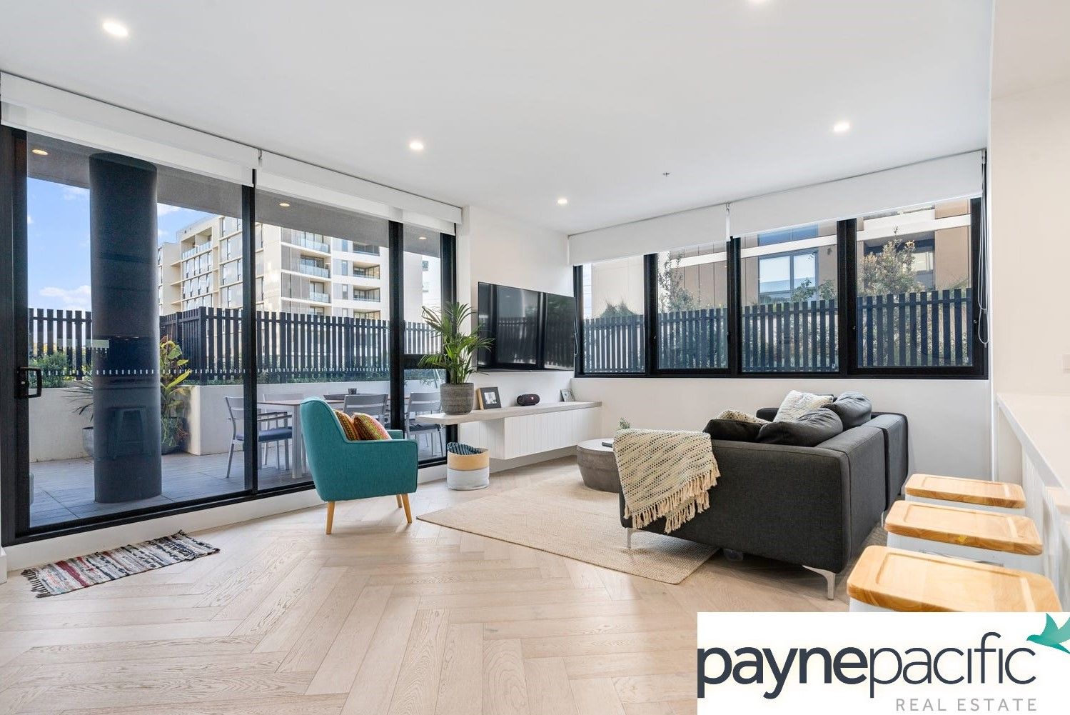 2 bedrooms Apartment / Unit / Flat in 110/4 Foreshore Boulevard WOOLOOWARE NSW, 2230