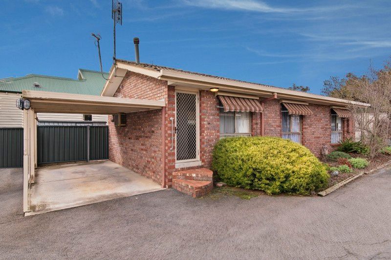 3/8 Clarke Street, Kennington VIC 3550, Image 0