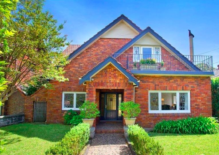 3 bedrooms House in 235 Sailors Bay Road NORTHBRIDGE NSW, 2063