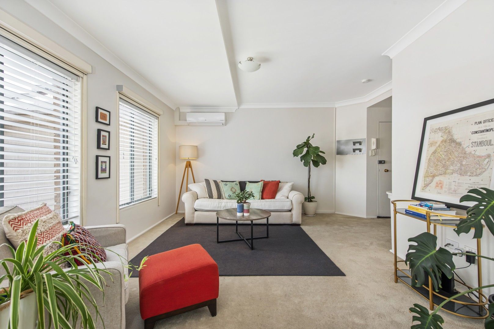2 bedrooms Apartment / Unit / Flat in 6/217 Chalmers Street REDFERN NSW, 2016
