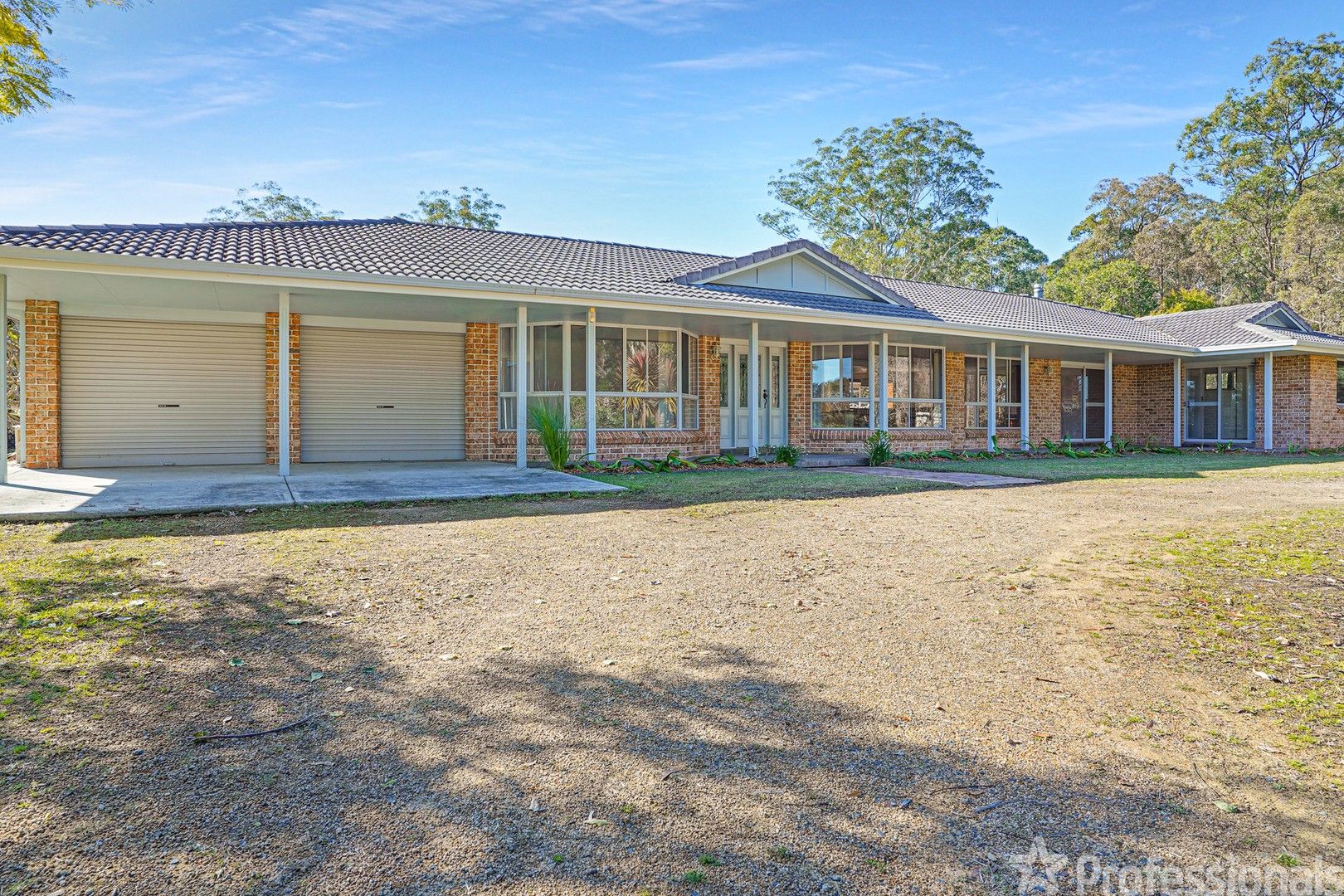 4 bedrooms House in 3 Aylen Place DARAWANK NSW, 2428