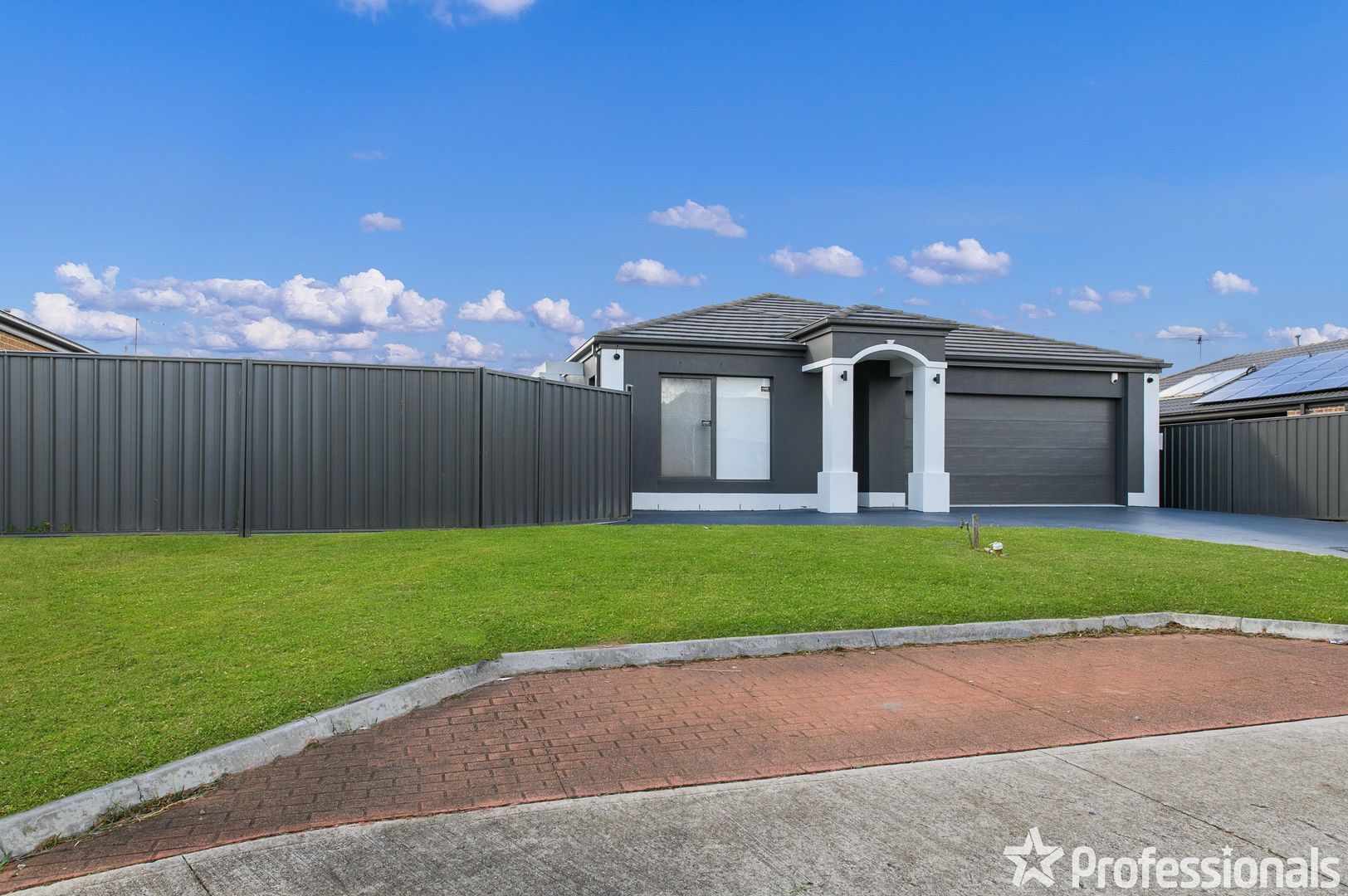 39 Clairview Road, Deer Park VIC 3023