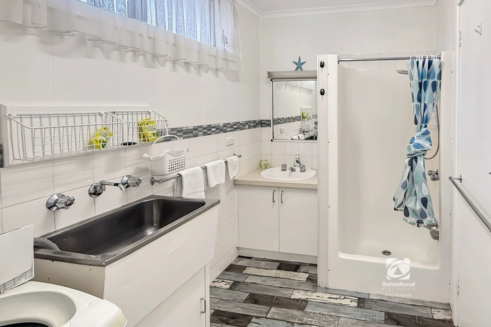 Additional image 9 of 2/6 Roadknight Street, Lakes Entrance VIC 3909