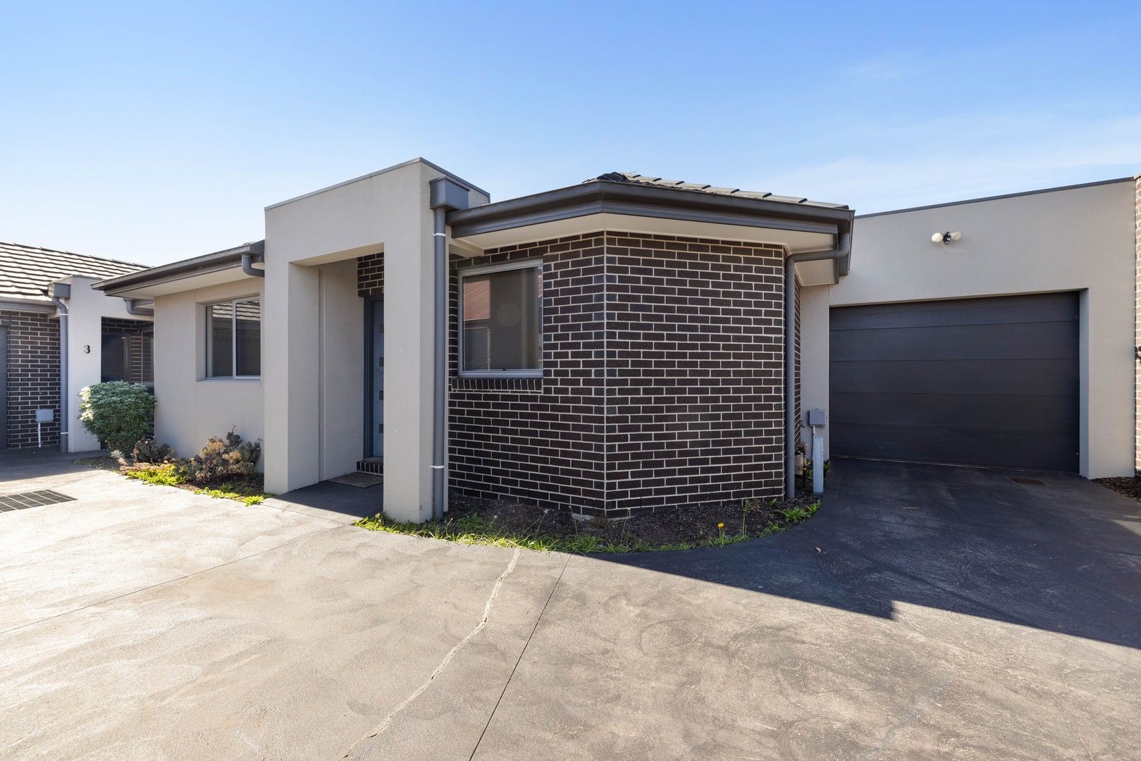 2/12 Hart Street, Airport West VIC 3042, Image 0