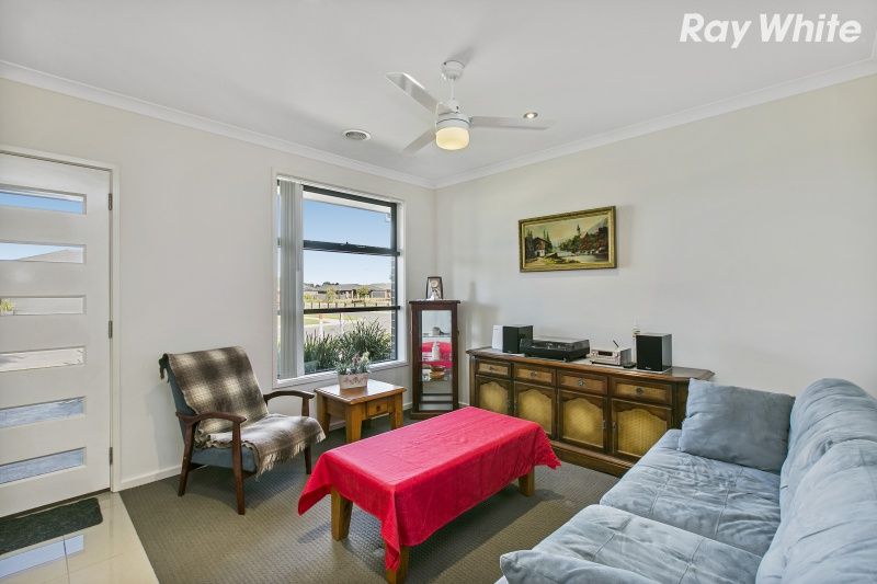 3 Avebury Place, Officer VIC 3809, Image 2