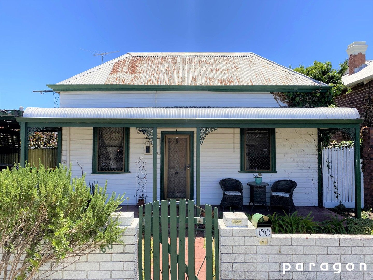 2 bedrooms House in 60 Galwey Street LEEDERVILLE WA, 6007