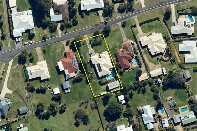Picture of 7 Deakin Court, SOUTHSIDE QLD 4570