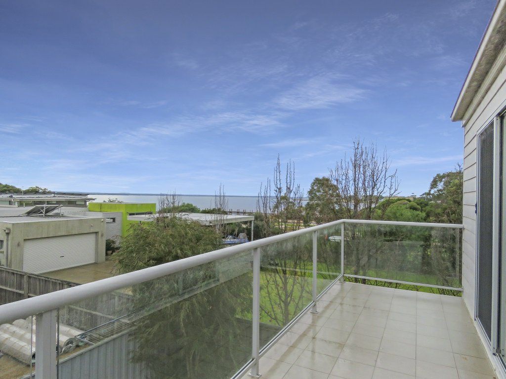House 2/157 Bay Road, Eagle Point VIC 3878, Image 2