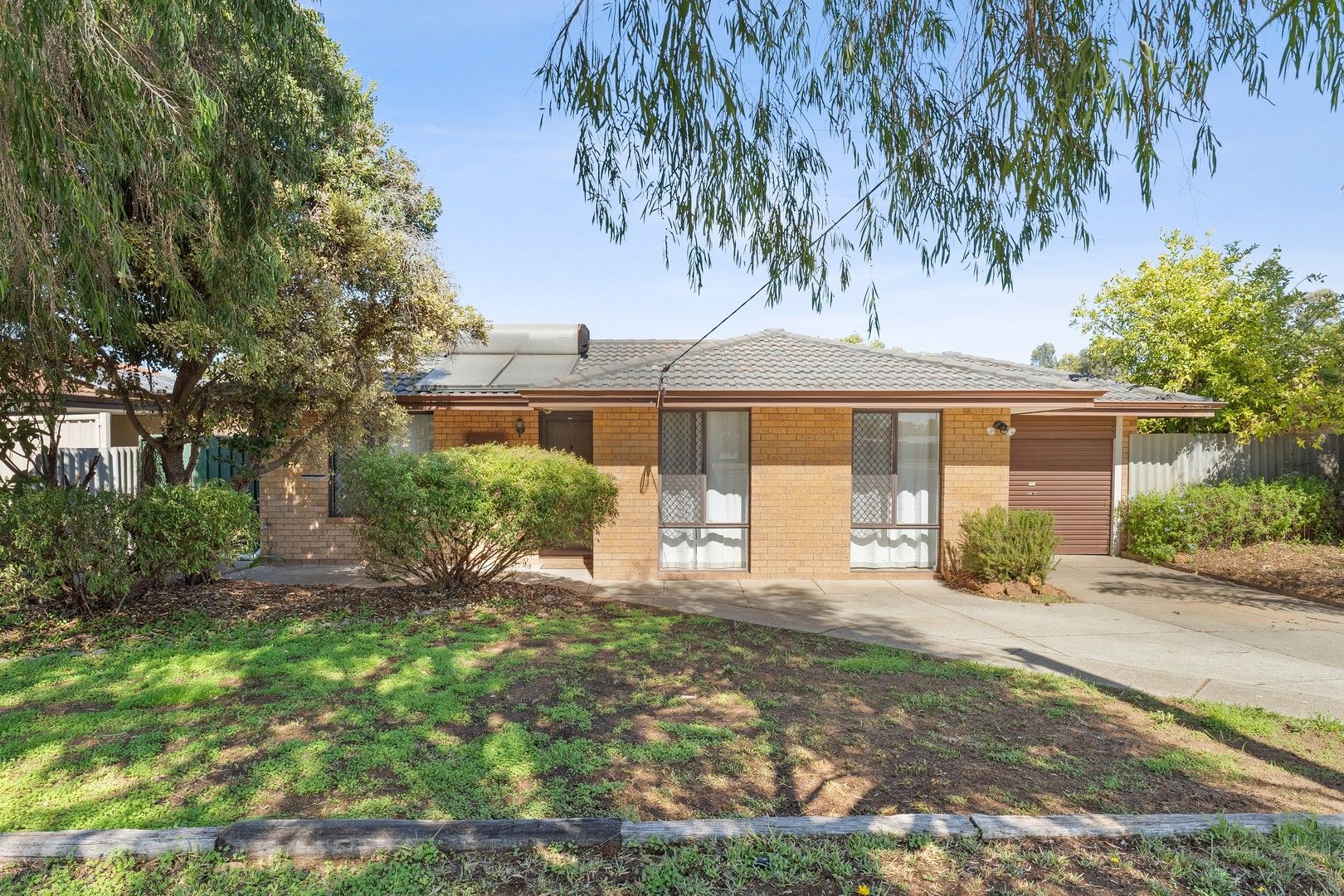 72 Cambridge Crescent, Cooloongup WA 6168, Image 0