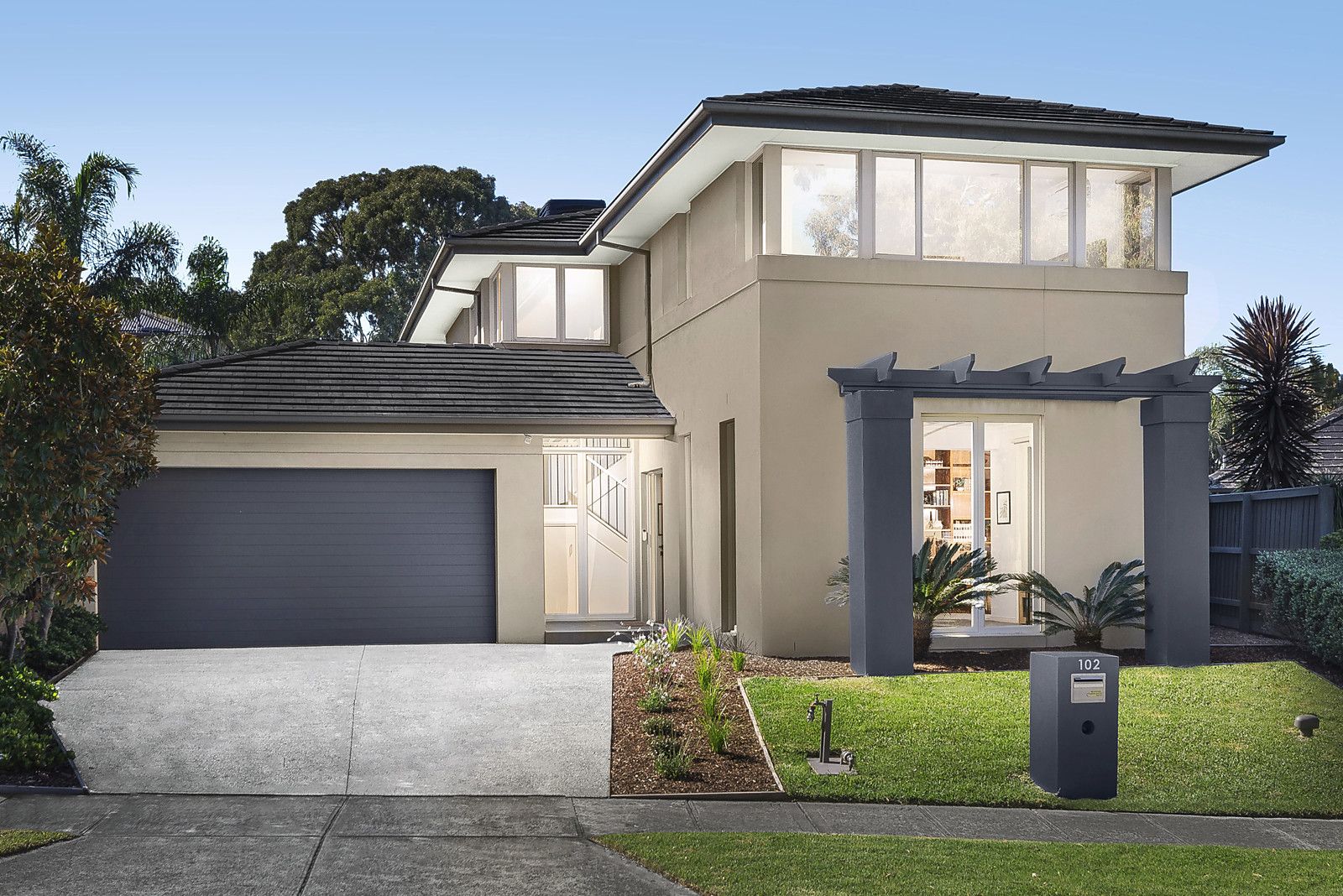 102 Ernest Jones Drive, Macleod Property History & Address Research