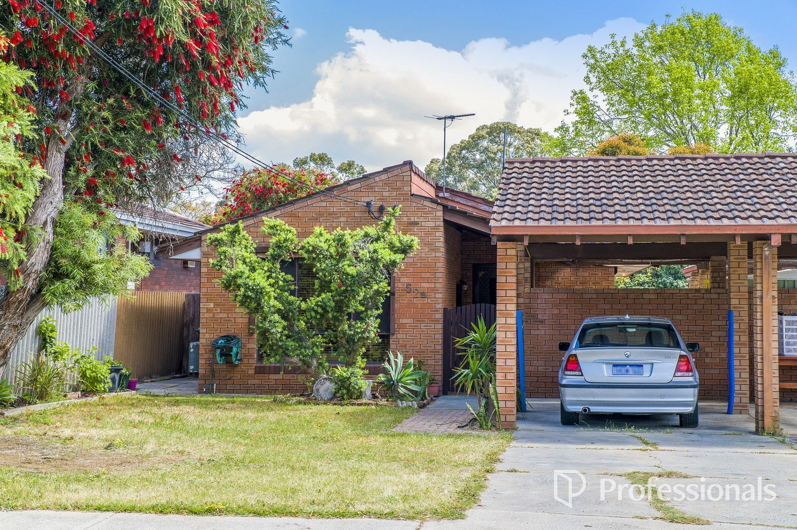 3 bedrooms Duplex in 52B Scaddan Street BASSENDEAN WA, 6054