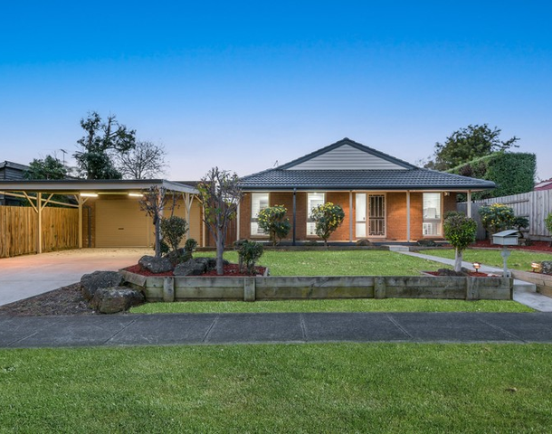 5 Greenlaw Crescent, Berwick VIC 3806