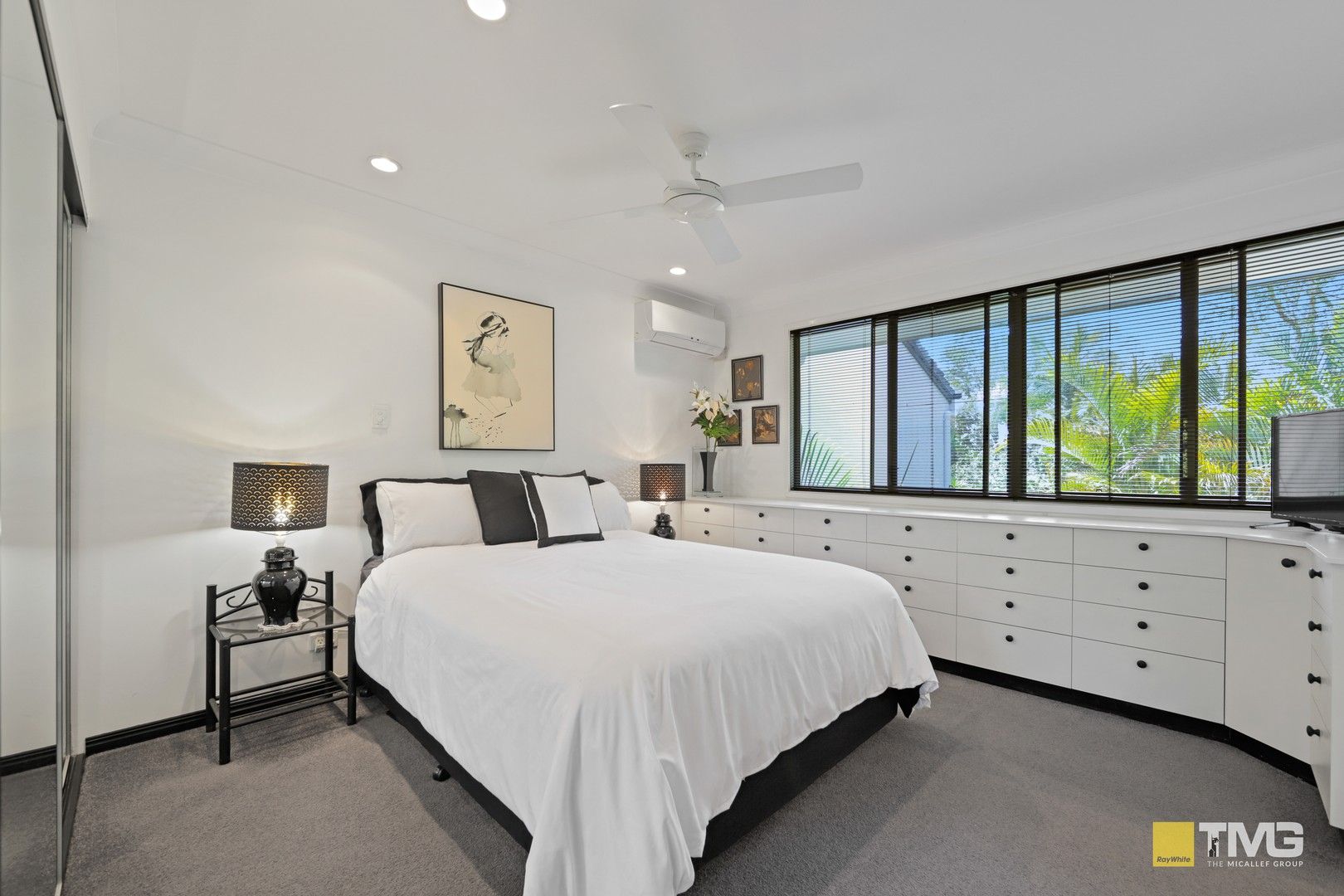 24/7 Campbell Street, Bundall QLD 4217, Image 2