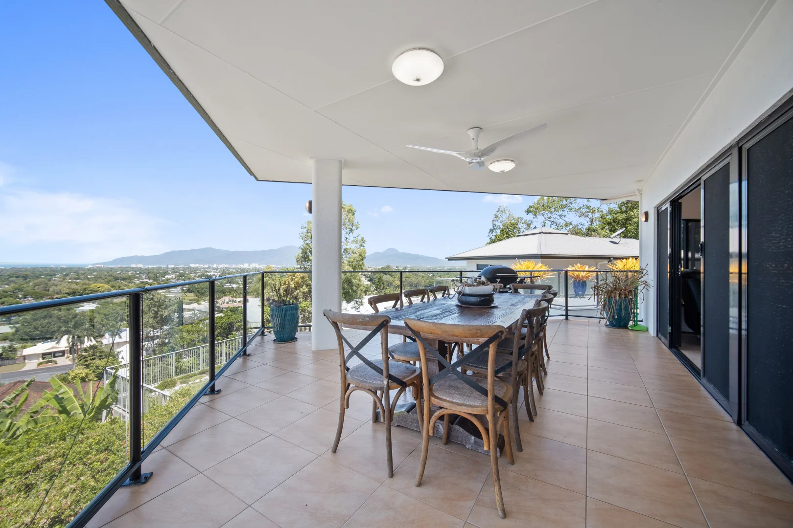 2 Caleb Court, Mooroobool QLD 4870