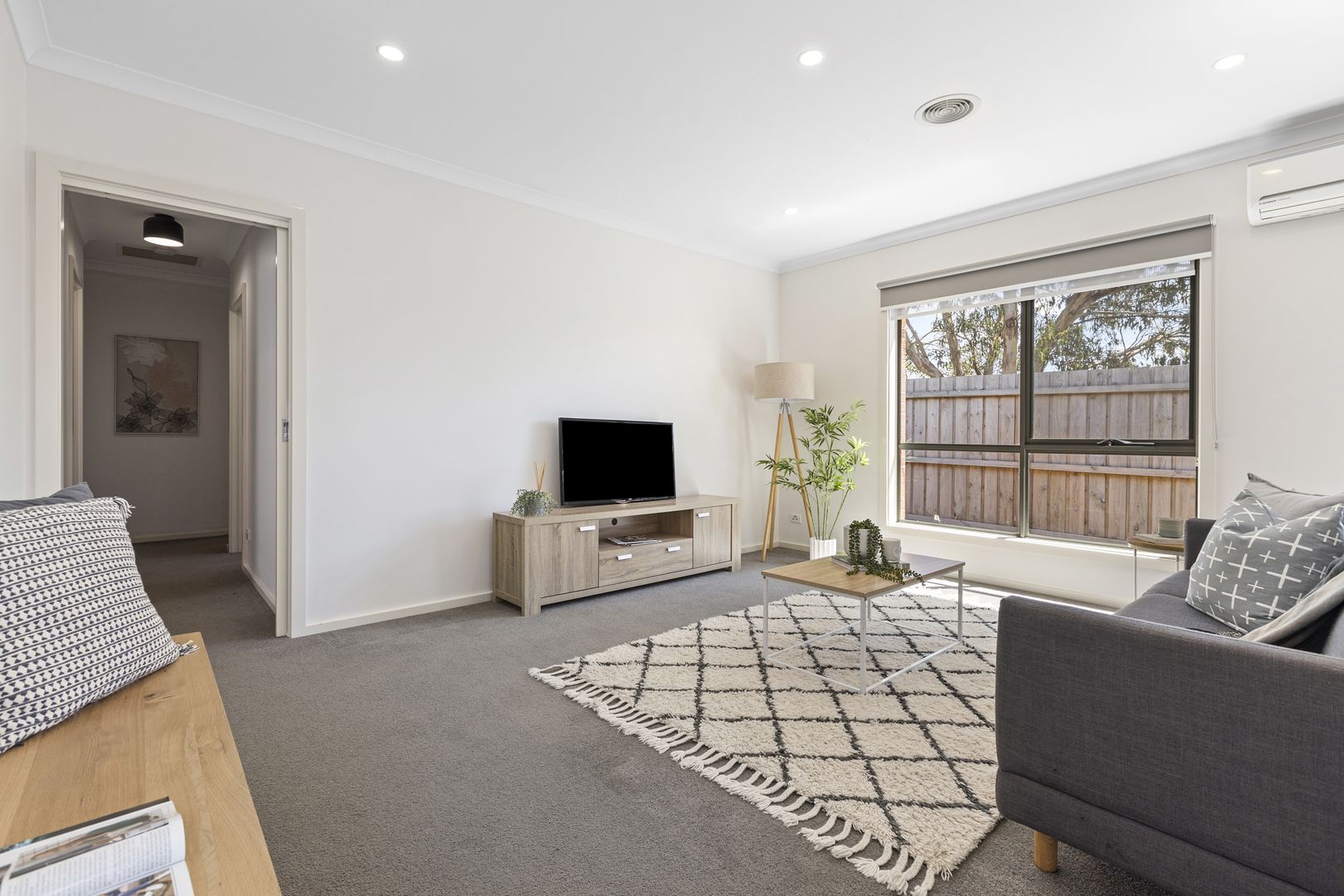 3/12 Castle Court, Bell Park VIC 3215, Image 2