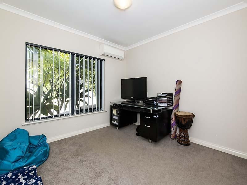 B/9 Ilumba Way, Nollamara WA 6061, Image 1