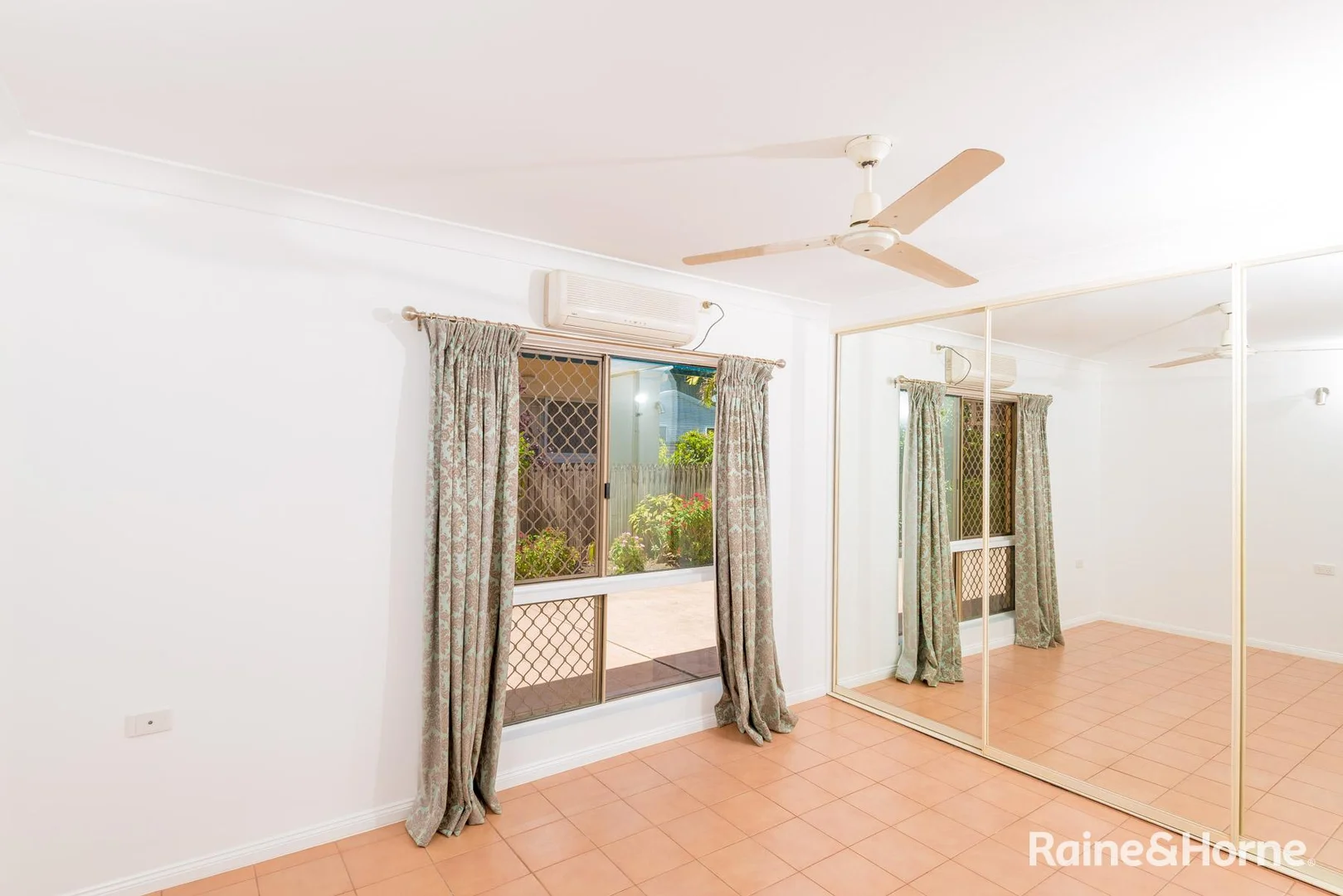 Additional image 11 of 3/39 Arlington Esplanade, Clifton Beach QLD 4879