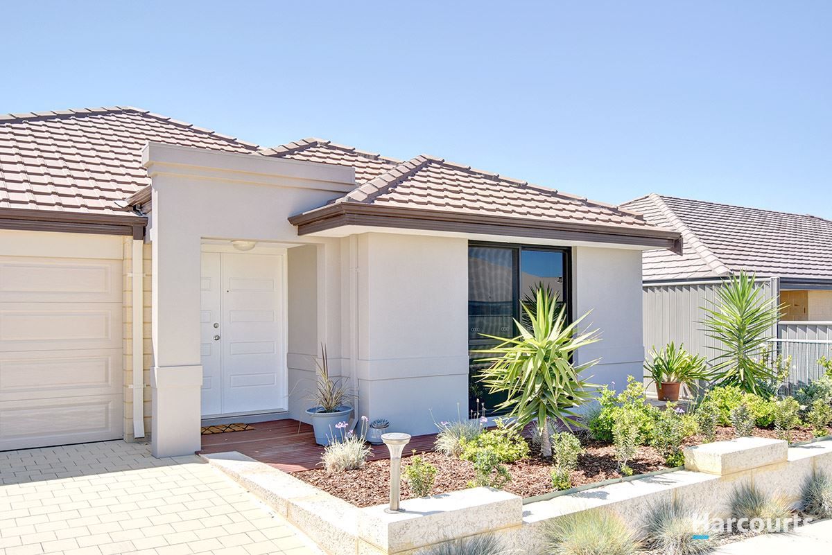 4 Aquamarine Street, Eglinton WA 6034, Image 2