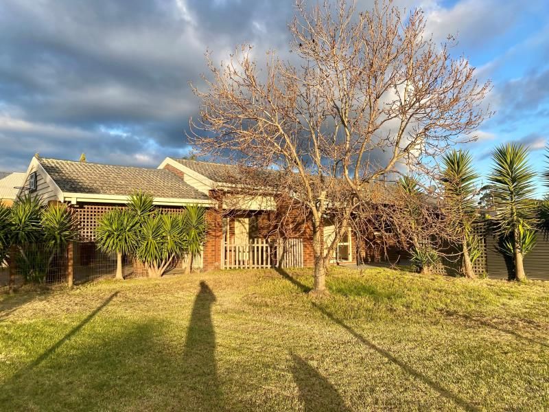 3 bedrooms House in 12 Michael Court TRARALGON VIC, 3844